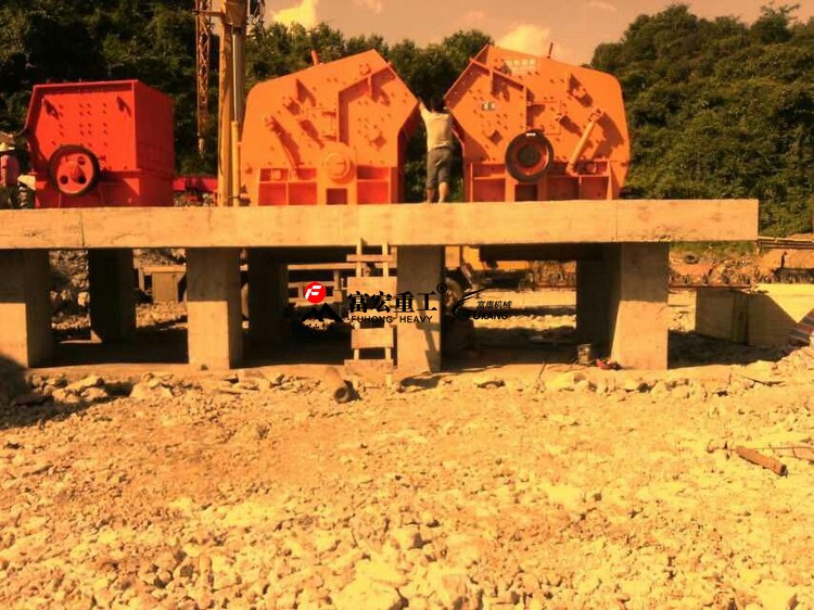 反擊式破碎機使用現(xiàn)場